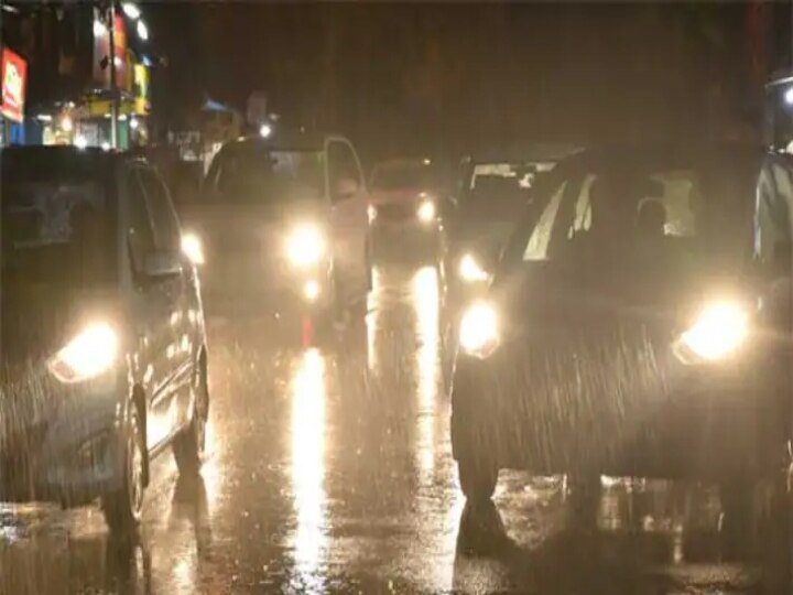 RAIN IN CHENNAI : சென்னையில் விடிய, விடிய கொட்டித்தீர்த்த மழை - சாலைகளில் குளங்களாக தேங்கிய மழைநீர்