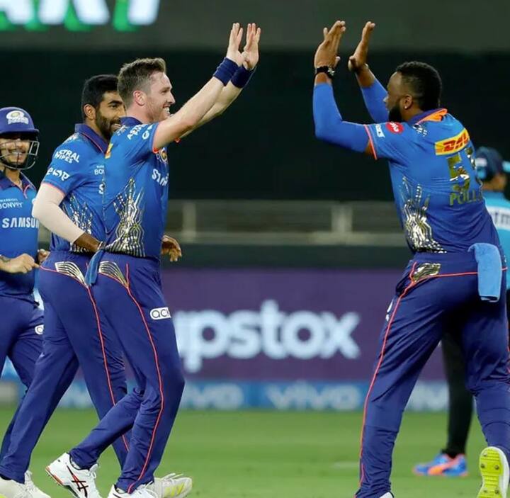 आईपीएल 14 के दोबारा शुरू होने पर रोहित शर्मा सीएसके के खिलाफ मैच से बाहर रहे थे. दरअसल, रोहित शर्मा का सीएसके के खिलाफ मैदान में नहीं उतरना टीम के इसी प्लान का हिस्सा था. किरण पोलार्ड इस सीजन में कई मौकों पर टीम की कमान संभालते हुए नज़र आएंगे.