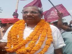 UP Politics: फूलन देवी के गांव पहुंचे डॉ संजय निषाद, मां को दिया संपत्ति दिलवाने का भरोसा