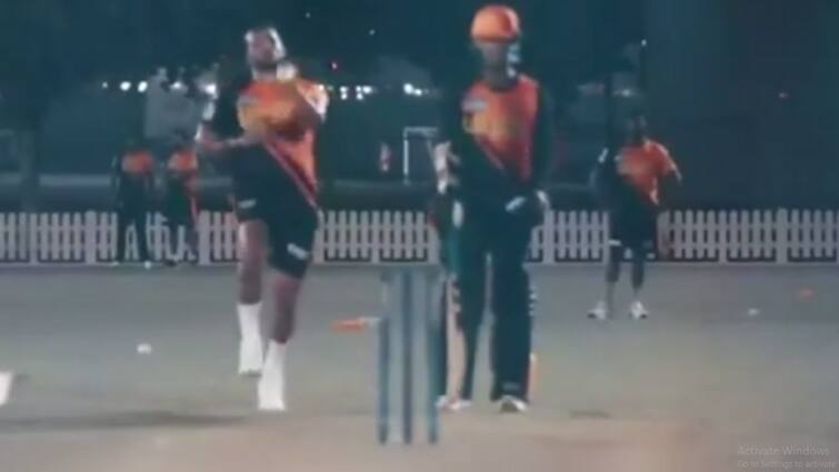Sunrisers fast bowler T Natarajan Corona positive, but match will start on time Sunrisers fast bowler T Natarajan Corona positive, but match will start on time