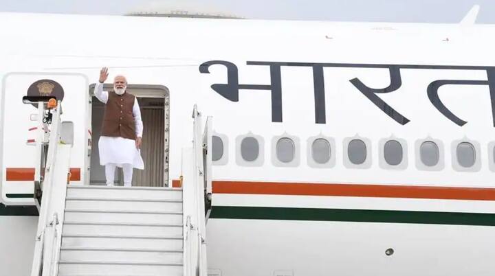 ஏர் இந்தியா ஒன் மின்னணு போர் வழக்குகளில் மேம்பட்ட அம்சங்களைக் கொண்டுள்ளது. இது ஏவுகணை அச்சுறுத்தல்களை எதிர்கொள்ளும் திறன் கொண்டவை.