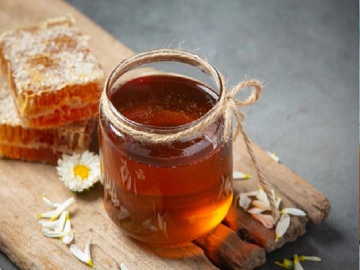 Follow these steps to differentiate between real and fake honey Real And Fake Honey: इस तरह करें असली और नकली शहद की पहचान, अपनाएं यह 4 तरीके