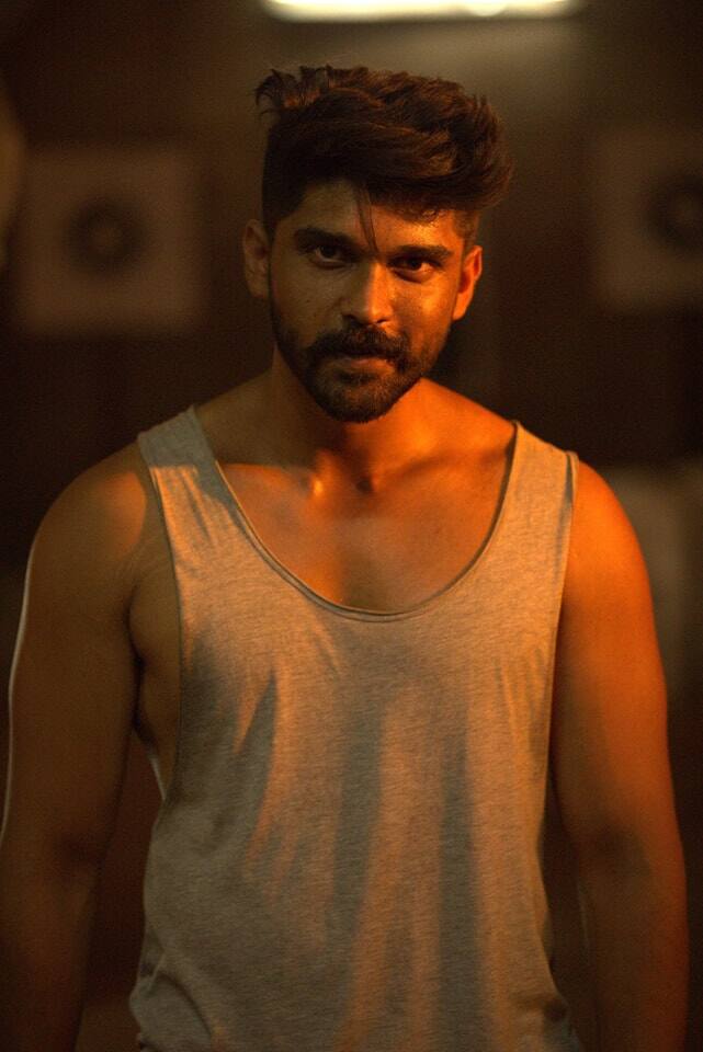 துருவ் விக்ரமின் பிறந்தநாள் இன்று. இதையொட்டி, படத்தின் முதல் சிங்கிள் பாடல் வெளியானது