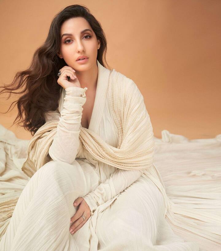 नोरा फतेही के वर्कफ्रंट की बात करें तो हाल ही में अजय देवगन और सोनाक्षी सिन्हा की फिल्म 'भुज: द प्राइड ऑफ इंडिया' में नजर आई थीं.