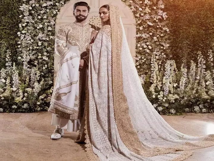 कई सालों तक रिलेशनशिप में रहने के बाद आखिरकार ये कपल 14 नवंबर, 2018 को एक-दूसरे से शादी के बंधन में बंध गया और अब खुशहाल शादीशुदा जिंदगी जी रहे हैं. दोनों हमेशा सबसे स्टाइलिश सेलिब्रिटी कपल होने के लिए सुर्खियां बटोरते दिखाई देते हैं.