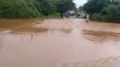સુરતઃ ગ્રામ્ય વિસ્તારોમાં ધોધમાર વરસાદ, માર્ગ થયા વરસાદી પાણીમાં ગરકાવ