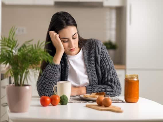 Diet In Corona: कोरोना के मरीज खाने-पीने में बरतें खास सावधानी, जानिए कैसा हो ब्रेकफास्ट, लंच और डिनर Diet In Corona: कोरोना के मरीज खाने-पीने में बरतें खास सावधानी, जानिए कैसा हो ब्रेकफास्ट, लंच और डिनर