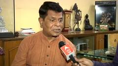 Narendra Giri के पढ़े-लिखे न होने के दावों पर उनके मामा ने दिया जवाब