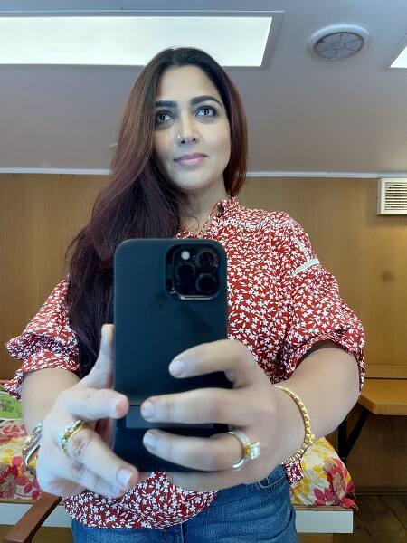 பாரதிய ஜனதா கட்சியின் உறுப்பினரும் நடிகையுமான குஷ்பு அண்மையில் இன்ஸ்டாவில் சில புகைப்படங்களைப் பகிர்ந்திருந்தார்