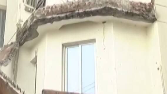 રાજકોટ: નાનામોવા રોડ પર આવેલા જીવરાજ પાર્કમાં દીવાલ ધરાશાયી, બે શ્રમિકના મોત