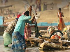 பாலியல் குற்றச்சாட்டு: பெண்களின் துணிகளை துவைக்க நீதிபதி உத்தரவு!