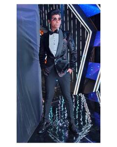 सिध्दार्थच्या लूकने केला सोशल मीडियावर 'धुरळा'