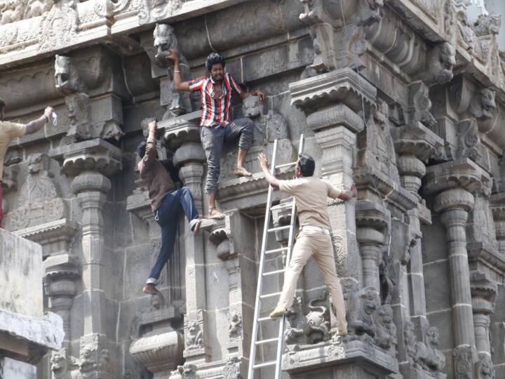 திருவண்ணாமலை கோயில் கோபுரத்தில் ஏறி தற்கொலை மிரட்டல் - செல்போனை கண்டுபிடித்து தர கோரிக்கை