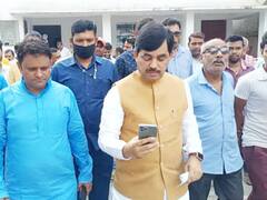 तारकिशोर प्रसाद को लेकर पूछा गया सवाल तो BJP के मंत्री ने साधी चुप्पी, गाड़ी में बैठकर चल दिए शाहनवाज हुसैन