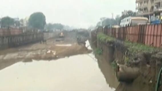 સુરતઃ કડોદરામાં રસ્તા પર વરસાદી પાણી ભરાતા વાહનચાલકો ફસાયા ટ્રાફિકમાં, જુઓ ગુજરાતી ન્યૂઝ