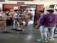 Delhi Court Firing: ఢిల్లీ రోహిణీ కోర్టులో కాల్పులు.. లాయర్ల వేషధారణలో వచ్చి ఘాతుకం, ముగ్గురు మృతి