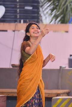 Love story movie stills:அன்பே பேரன்பே, பேரன்பே  ஏனோ இரவோடு ஒளியாய்கூடும் உறவொன்று  கேட்கிறேன்