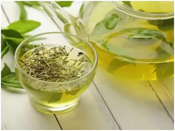 Health Care Tips: Green Tea में मिलाकर पीएं ये चीजें, होगा फायदे