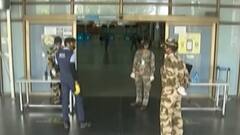 અમદાવાદઃ કોરોનાના કેસમાં ઘટાડો થતા એરપોર્ટ ખાતે મુસાફરોની અવર જવરમાં નોંધાયો વધારો