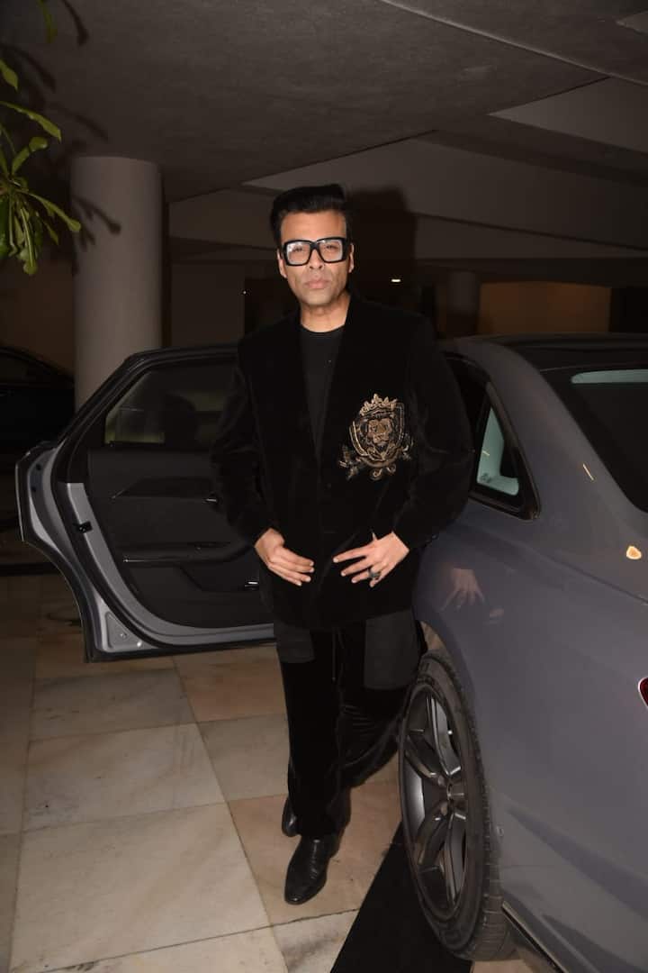 Karan Johar arrives at the bash. [pic credit: Manish Malhotra]