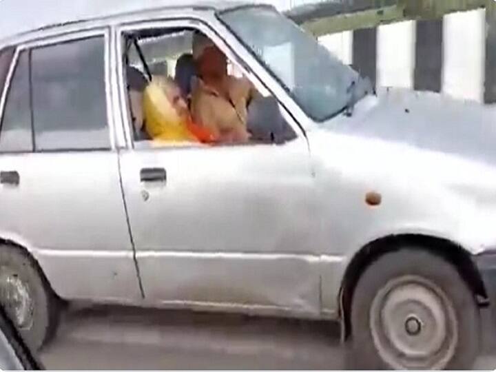 woman drives a car at the age of 90 in dewas ANN 90 की उम्र में कार चलाते हुए हवा से करती हैं बात, इतनी एक्टिव हैं ये बुजुर्ग महिला कि देखकर आप भी रह जाएंगे दंग