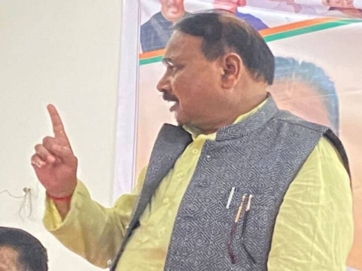 UP Election 2022: Union Minister Bhanu Pratap Verma's taunt on Akhilesh Yadav's claim of winning 400 seats ANN UP Elections: अखिलेश यादव के 400 सीट जीतने के दावे पर केंद्रीय मंत्री का तंज, कहा- वो 500 भी कह दें तो...