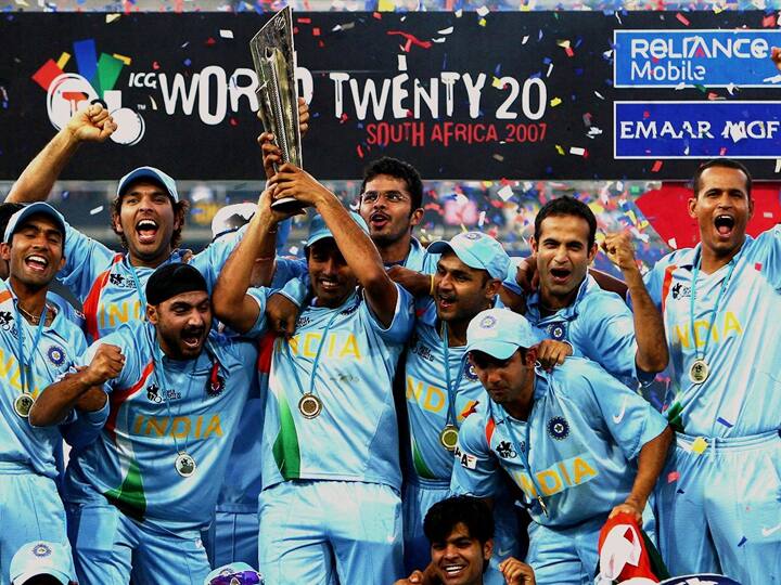 14 Years Of India First T 20 World Cup Victory wins against pakistan MS Dhoni  T 20 World Cup : ऐतिहासिक विजयाची 14 वर्ष, पाकिस्तानला नमवत टीम इंडियानं कोरलं होतं टी-20 विश्वचषकावर नाव