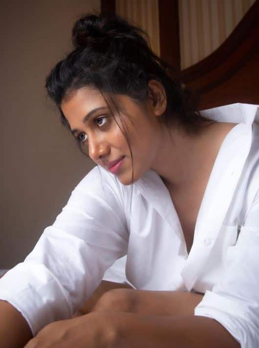 அற பார்வை நீ பாத்து அடி நெஞ்ச கொல்லாத