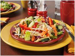 Health Care Tips: वजन कम करने के लिए इस तरह खाएं Salad, जानें सलाद खाने का सही समय