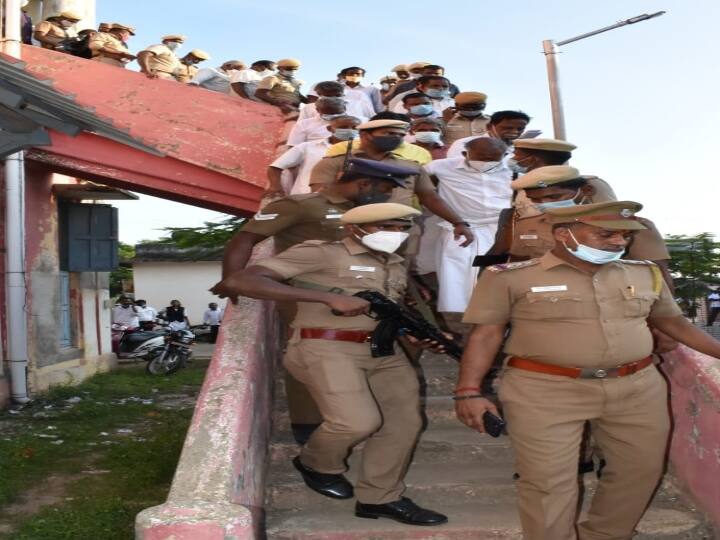 Cuddalore: The convicts in the Kannaki Murugesan murder case have been remanded in custody கண்ணகி முருகேசன் ஆணவக்கொலை வழக்கில் தண்டணை குற்றவாளிகள் சிறையில் அடைப்பு