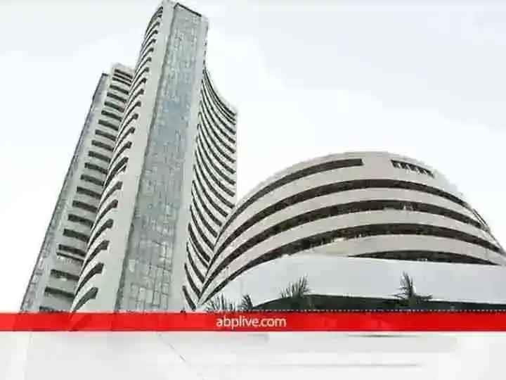 Market recorded a fall, Sensex fell by more than 500 points