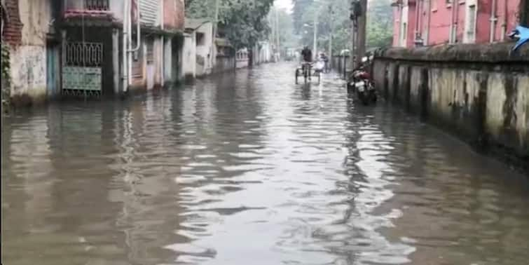 Howrah waterlogged cyclone gulab may damage further forecast Howrah: এখনও জলমগ্ন হাওড়া, ঘূর্ণিঝড় গুলাব-এর জেরে বিপর্যয় বৃদ্ধির ইঙ্গিত