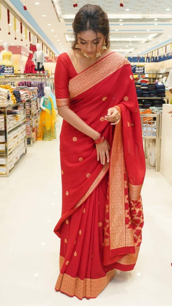 கொலுசு பொட்ட காலிலே தாளம் பொட்டுக்கலாமா