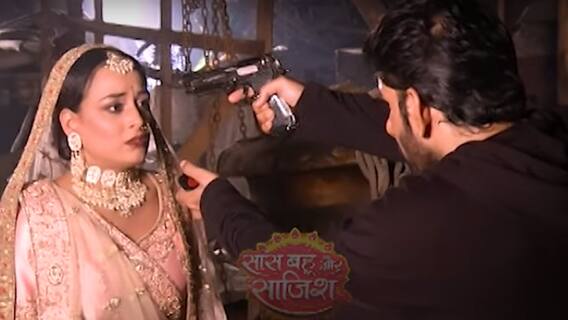 Anant, Gehna and terrorists get involved in a scuffle