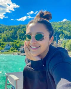 Parineeti Chopra Latest Photos: బాలీవుడ్ ముద్దుగుమ్మ పరిణీతి పరువాల విందు.. కుర్రకారు ఫిదా