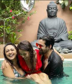 Bigg Boss 12 ਫੇਮ Srishty Rode ਨੇ ਬਰਥਡੇ 'ਤੇ ਕੀਤੀ ਪੂਲ ਪਾਰਟੀ, ਰੈੱਡ ਬਿਕੀਨੀ 'ਚ ਦੀਖਿਆ ਖੂਬਸੂਰਤ ਅੰਦਾਜ਼, ਦੇਖੋ ਤਸਵੀਰਾਂ