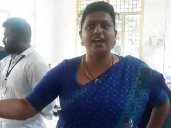 Roja: ఎంపీపీ పీఠాల కోసం నగరిలో రోడ్డున పడ్డ వైసీపీ రాజకీయం..!