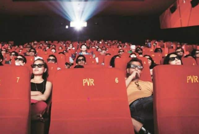 Haryana Covid-19 Update: Haryana government relaxed cinema halls theaters will open with 50 percent capacity Haryana Covid-19 Update: हरियाणा में कोरोना गाइडलइंस में ढील, 50% क्षमता के खुलेंगे सिनेमा हॉल , जानें और क्या बदला