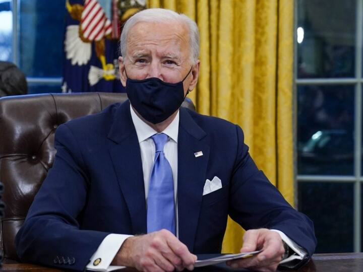 Omicron Variant US President Joe Biden said on Omicron variant do not panic take booster shots Omicron Variant: अमेरिकी राष्ट्रपति जो बाइडेन ने ओमिक्रोन वेरिएंट पर कहा- घबराएं नहीं बूस्टर शॉट्स लें