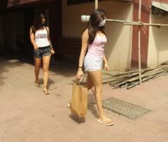 Malaika Arora ਦੇ ਸਟਾਈਲ 'ਚ ਯੋਗਾ ਸੈਂਟਰ ਪਹੁੰਚੀ Janhvi Kapoor, ਦੇਖਕੇ ਧੋਖਾ ਖਾ ਗਏ ਫੋਟੋਗ੍ਰਾਫਰ