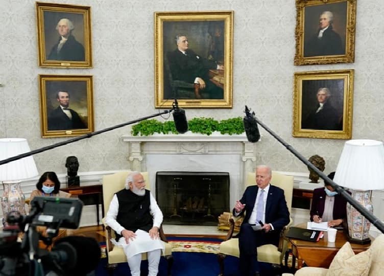 मोदी-बायडन यांच्यात दीड तास बैठक, बायडन म्हणाले, मैत्रीपूर्ण संबंधांचा नवा अध्याय, मोदी म्हणाले.... meeting between Modi-Biden lasted for 1.5 hours instead of 1 hour, Biden said - next time the program should be more than two days मोदी-बायडन यांच्यात दीड तास बैठक, बायडन म्हणाले, मैत्रीपूर्ण संबंधांचा नवा अध्याय, मोदी म्हणाले....