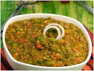 Kitchen Hacks: वजन कम करने में मदद करती है Bajra Khichdi, जानें बनाने का तरीका