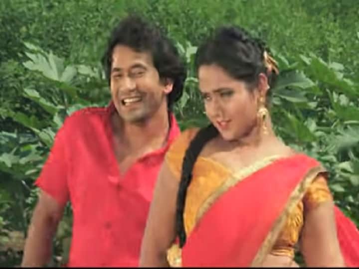 Bhojpuri Song Bhojpuri Actor Nirahua Kajal Raghwani Song Hum Haeen Piya Ji Ke Patar Tiriywa Goes Viral on Youtube Bhojpuri Song: गाने में Kajal Raghwani के साथ Nirahua की जोड़ी लग रही कमाल, देखें रोमांटिक केमिस्ट्री