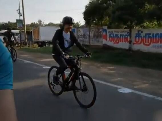 CM Stalin: సైకిల్ పై పర్యటించిన తమిళనాడు సీఎం