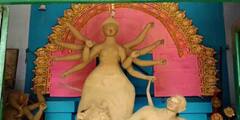 Durga Puja 2021 : কন্যাসন্তান চেয়ে শুরু পুরুলিয়ার আড়রার মিশ্র পরিবারের দুর্গাপুজো