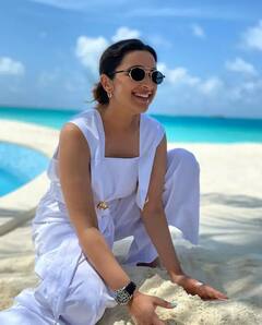 Bikini Pics: લાલ બિકીનીમાં પરિણીતી ચોપડાએ બતાવ્યો હૉટ અંદાજ, તસવીરો વાયરલ