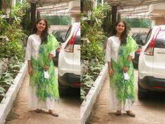 सफेद प्लाजो पर हरी-हरी चूड़ियां पहन Sara Ali Khan ने दिखाए नवाबी ठाठ, हरा दुपट्टा ओढ़ लगीं खूबसूरत