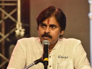 PowerStar PawanKalyan | திரைப்பட விழாவில் மைக்கை பிடித்த பவன்கல்யாண்.. பதறிப்போன டோலிவுட்.!  நடந்ததோ வேறு!!