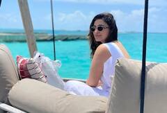 Bikini Pics: લાલ બિકીનીમાં પરિણીતી ચોપડાએ બતાવ્યો હૉટ અંદાજ, તસવીરો વાયરલ