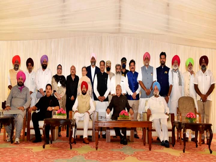 Punjab Cabinet Expansion: Congress MLAs Brahm Mohindra, Razia Sultana, Manpreet Badal Among 15 Ministers Sworn In Punjab Cabinet Expansion: 7 New Faces Among 15 Ministers Sworn In, 'Tainted' Rana Gurjit Singh Makes Comeback